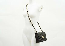 ◇【CHANEL シャネル】ラムスキン Vステッチ チェーンショルダーバッグ ブラック/ゴールド金具_画像9