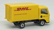 トミカ 109 いすゞ エルフ DHL トラック ISUZU ELF npr nkr truck van パネルバン イエロー 黄 絶版 ミニカー 模型 赤箱 いすず いすづ 車_画像3