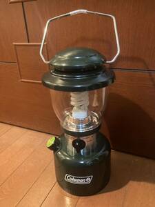 Coleman　コールマン　電池式　蛍光灯　ランタン　新品電池入り