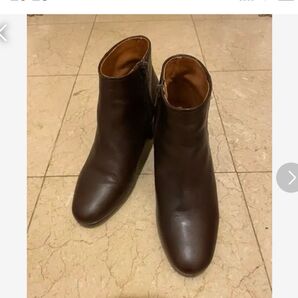 ショートブーツ