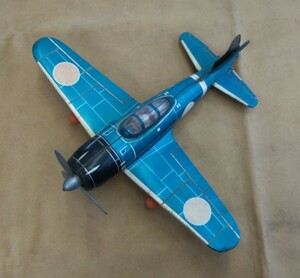  tin plate Zero war Zero type . on war . machine tin plate toy fighter (aircraft) airplane retro made in Japan 