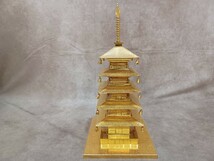 法隆寺 五重塔 オブジェ 置物 塔 金属製 インテリア小物 和 日本 コレクション 高さ約38cm 土台横約18cm 奥行き20cm 奈良発 直接引取り可_画像5