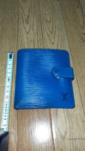 LOUIS VUITTON ルイヴィトン 財布 コンパクト　短財布　小銭入れあり　カード入れ５　現状品　ブルー　青色