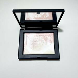 NARS ナーズ ライトリフレクティングプリズマティックパウダー 02555 STARDUST 限定品 マーブルリフ粉パウダー