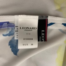 レオナール LEONARD - 白×ライトブルー×マルチ レディース 長袖/ひざ丈/花柄 ワンピース_画像6