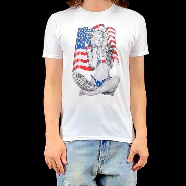 新品 未使用 マリリンモンロー アメリカ セックスシンボル 星条旗 ビキニ タトゥー ニューヨーク 自由の女神 Tシャツ ユニセックス Mサイズ