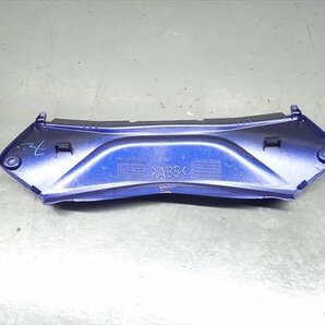 βEK28-1 ヤマハ YZF-R25 ABS YZF250-A RG74J (R5年式) 純正 シートカウル センターカバー 破損無し！の画像5