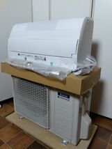 美品 パナソニック Panasonic ルームエアコン 2.2kw CS-X222D-W 2022年製 2.2kw_画像1