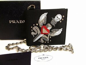 【レア】【未使用保管品】 プラダ PRADA ナイロン×サフィアーノ レザー スカル 剣 モチーフ チェーンウォレット 2つ折り 財布 メンズ