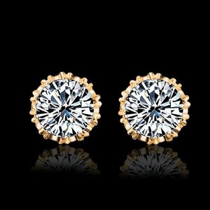 世界一豪華！価格破壊！超高級！ ◆ 王冠 ダイヤモンドピアス 8mm【18K】ギフト 記念日