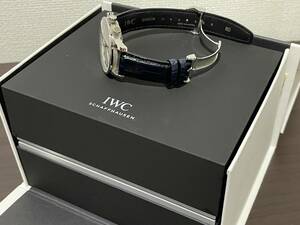 【極美品】IWC　ポルトギーゼ　腕時計　★使用回数：0回★バンド：新品2本（1本は本国オリジナル作成）★バンド、文字盤の文字が「ブルー」