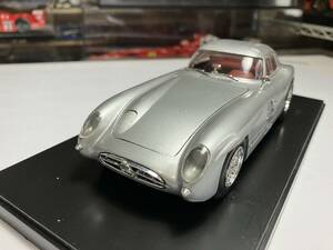 ドイツ　レベル1/24メルセデスベンツ　３００ＳＬＲ　クーペ　　素人完成品