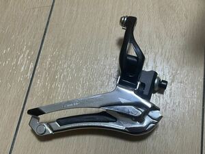 完成車外し品 極美品 SHIMANO シマノ 105 FD-5800 2×11S フロントディレイラー 直付け 