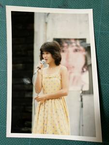 【蔵出】 松田聖子　写真(当時物) 黄　デビュー当時　80年代アイドル