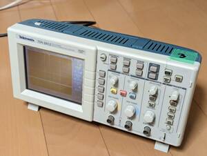 【動作確認済】Tektronix テクトロニクス TDS2012 2ch オシロスコープ 100MHz 1GS/sTDS　★プローブ付★　