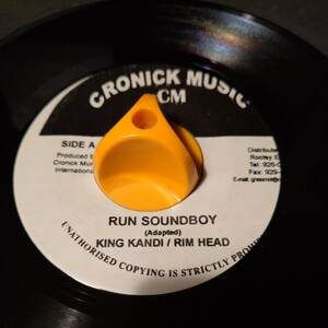 サウンドチューンHi fashion riddim!RUN SOUNDBOY/KING KANDI &RIM HEAD RUN Bサイドはナイスカバー