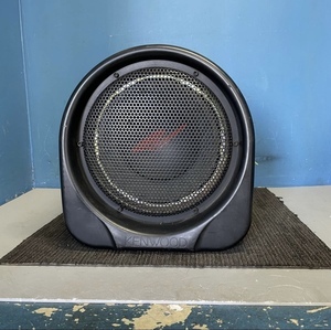 □岐阜発　△ケンウッド/POWERED SUBWOOFER/△KSC-SW1000/パワーサブウーハー/コーン破れ有り/動作未確認/ジャンク品/R5.3/2□