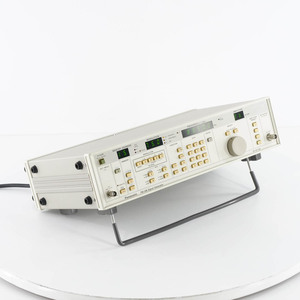 [DW] 8日保証 VP-8174A Panasonic パナソニック FM/AM Signal Generator FM/AM信号発生器 シグナルジェネレーター[05452-0036]