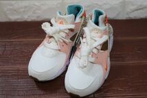 新品 23.5㎝ NIKE ナイキ HUARACHE RUN (GS) ハラチ ラン　(GS) FD4632-181_画像2