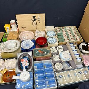 ◆⑧食器 大量まとめ売り 茶器 急須 湯呑 大皿 小鉢 グラス 有田焼 たち吉 半右衛門窯 翠泉 美術 箱入 木箱 135-23