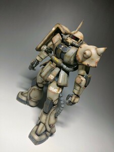 MG シャア専用ザクver.2.0　オリジナル塗装（ウェザリング仕上げ）完成品