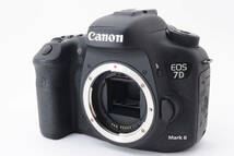★外観美品★ Canon キャノン EOS 7D Mark II MK2 ボディ デジタル一眼レフカメラ 元箱・付属品多数 #962_画像2