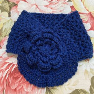  hand made * Mini muffler *. flower * hand-knitted * navy blue color *223