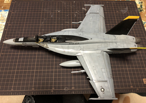 ハセガワ　1/48　F-18F　スーパーホーネット　完成品「VFA-103　ジョリーロジャース」