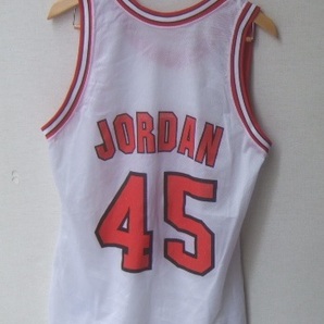 ビンテージ稀少USA製ChampionチャンピオンNBA CHICAGO BULLSシカゴ・ブルズJORDANマイケルジョーダン#45ユニフォーム メッシュタンク白色の画像3