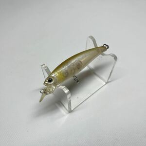 【A1215】 DUEL デュエル YO-ZURI ヨーヅリ Arms Minnow アームズミノー ( 中古 人気カラー バス ミノー )