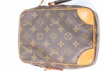 【ジャンク】LOUIS VUITTON ルイヴィトン LV モノグラム ダヌーブ ショルダーバッグ ポシェット ミニ 斜め掛け 鞄 レザー 革 9971-HA_画像4