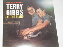 【LP１枚】　STEVE　ALLEN　PRESENTS　/　TERRY　GIBBS　/　AT　THE　PIANO　_画像1