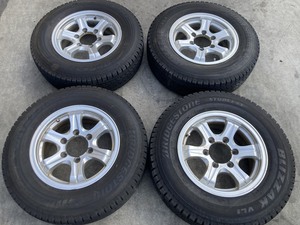 195/80R15 . 107/105 L LT キャラバン、ハイエース,NV350スタッドレスタイヤアルミホイール付き４本セット中古手渡し、取付可能