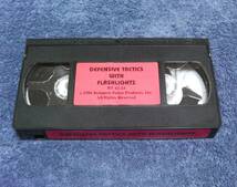 VHSビデオ（輸入品）スタンガン マグライト「DEFENSIVE TACTICS WITH ELECTRONIC RESTRAINTS」「WITH FLASHLIGHTS」セルフディフェンス_画像8