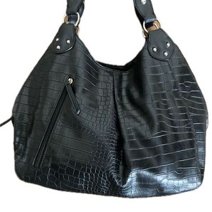 型押しレザートートバック