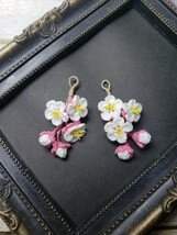 ESMR*ハンドメイド*レース編み*ピアス(イヤリング)*梅*正月*_画像1