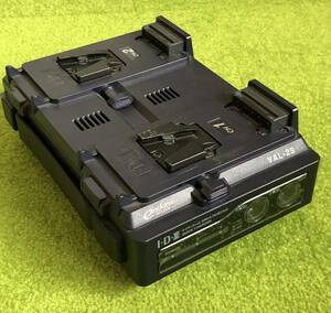 IDX VAL-2S　Vマウントバッテリー２連同時充電器　放送業務用　ジャンク
