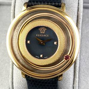 【1円〜】VERSACE ヴェルサーチ 腕時計 メンズ FHQ 1Pレッドストーン ブラック文字盤 ゴールド ラウンドフェイス 可動品