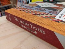 【洋書】【新品】The Indian Textile Sourcebook / インド テキスタイル 刺繍 民族衣装_画像3