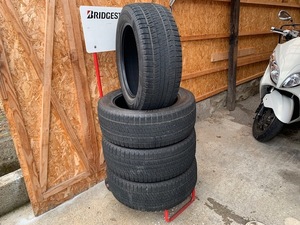 ブリヂストン　ブリザック　VRX2　225/55R17　97Q　４本SET　送料無料！　フーガ　スカイライン　フォレスター　XVなどに！