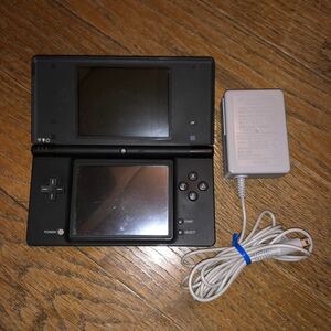 動作確認済 Nintendo ニンテンドー 任天堂 DSi ブラック 本体 ACアダプタ タッチペンなし 中古品 ゲーム機 tn3030