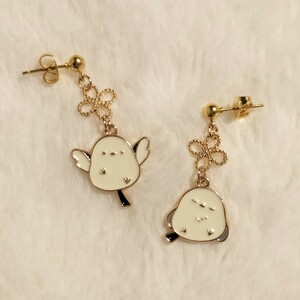 [No.2466] earrings / earrings simaenaga.... Chan &patapata Chan 