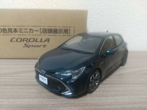 1/30 トヨタ カローラスポーツ カラーサンプルミニカー ブラッキッシュアゲハガラスフレーク 非売品 箱付