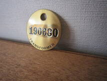 ◎**　ヴィンテージ　真鍮　ナンバー　プレート「 190680 」TRANSFORMER トランスフォーマー　数字　直径　約3.8ｃｍ（検：アンティーク　_画像7