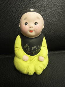 《雑貨》置物 「赤ちゃん・幼児のお人形・像 中国系」 高さ：約6cm 素材：紙粘土などの焼き物 インテリア・小物 お土産