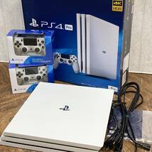 1スタ☆ SONY/ソニー PS4 pro 本体 CUH-7200B プレステーション4 ホワイト 箱/説明書/コード ジャンクコントローラ付 初期化済 動作品 菊RH_画像1