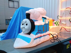 ● ブローライト きかんしゃ トーマス 本体63cm 貨車38cm セット イルミネーション 大きめ クリスマス 玄関 庭 店舗 施設 装飾 電飾 ③