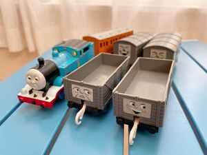 プラレール　トーマスシリーズ トーマス　貨車 いろいろセット　動作ok