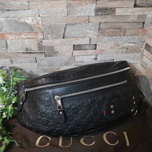 1円【使用期間1ヶ月 未使用級！】GUCCI グッチ ボディバッグ ショルダーバッグ ウエストポーチ シマレザー GG柄 ブラック 黒 保存袋付き