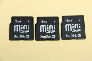 16MB miniSDカード　●3枚セット● SanDisk　